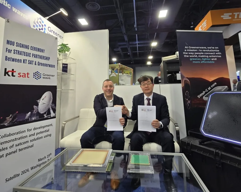 Greenerwave and KT SAT MoU signature - Greenerwave